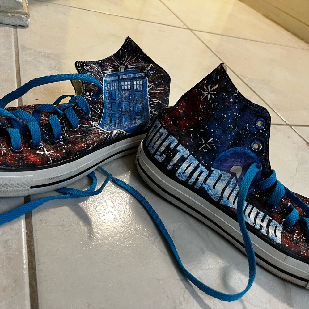 Custom handpainted,Doctor Who converse All star 8 m 10 w excellent condition dr